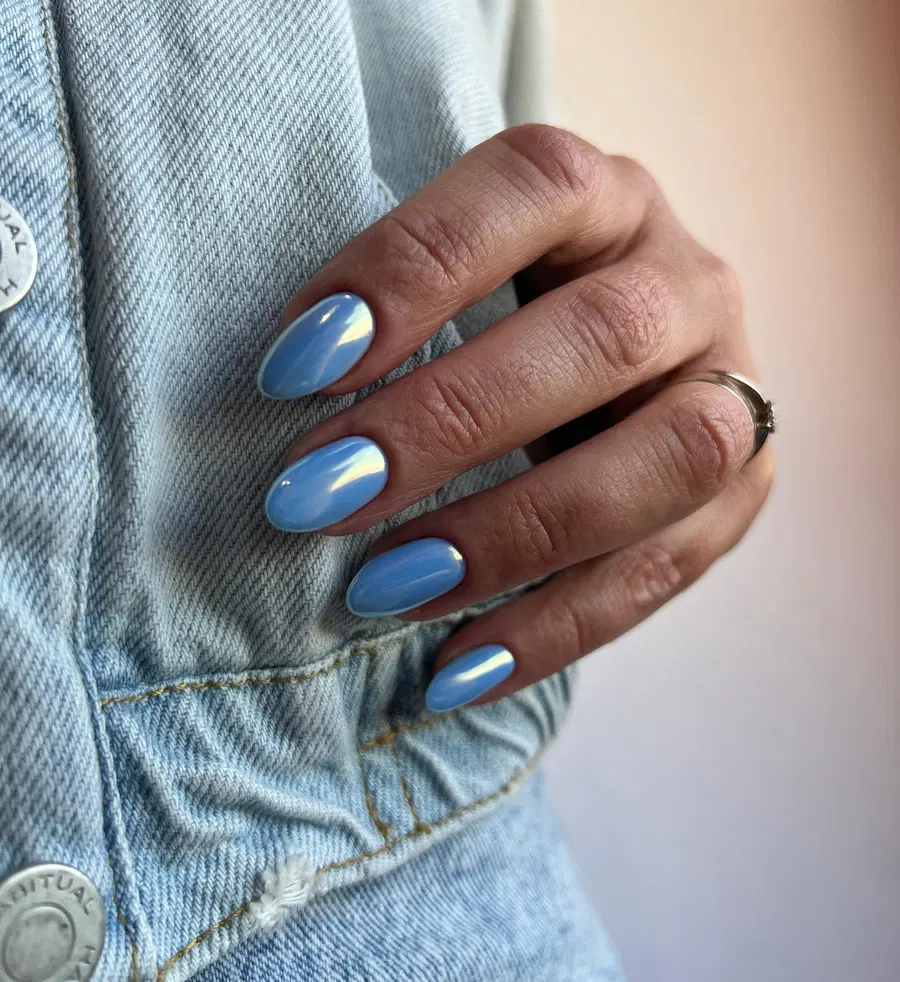 Soft Baby Blue Chrome Nails With a Clean, Everyday Gloss Finish