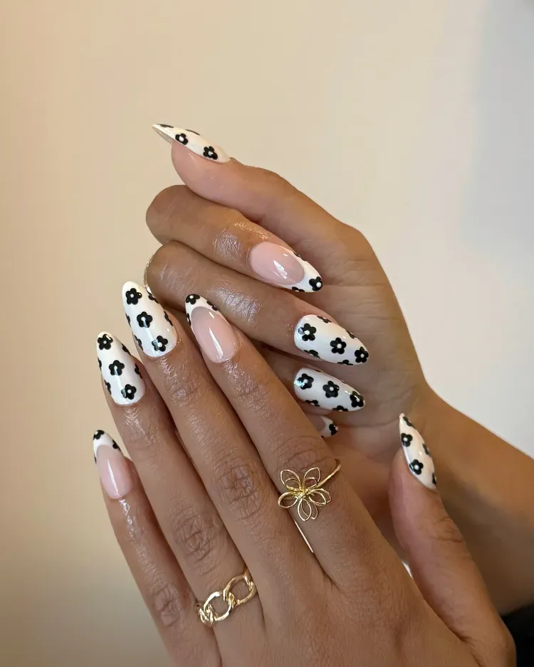 black-and-white-nails_klawsbysonia_1-1.webp