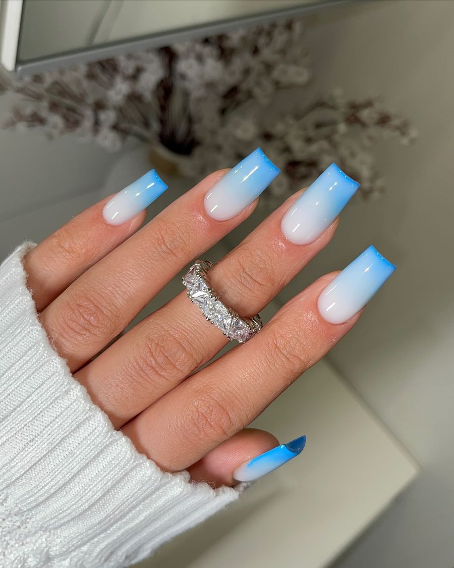 blue-ombre-nails_elennailedit_13-3.jpg