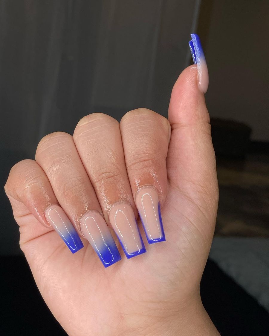 blue-ombre-nails_haileyonthenails_15-3.jpg