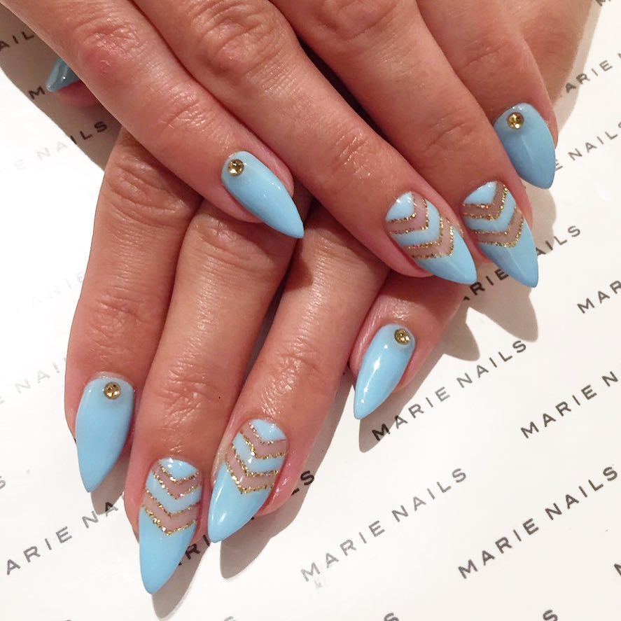 Gold Chevron Details for an Elegant, Eye-Catching Finish