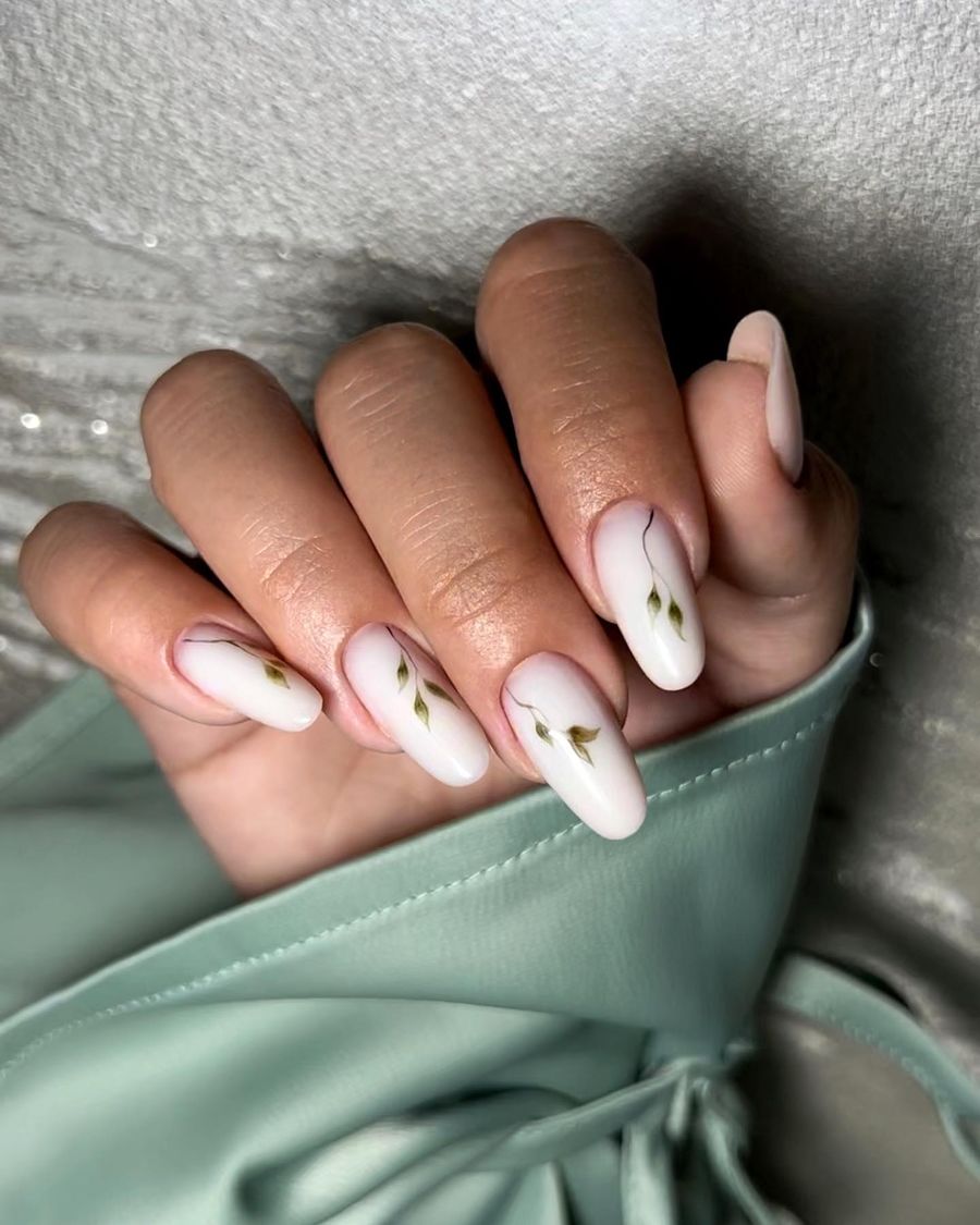 milky-white-nails_sprinceanamaria.nailtrainer_19.jpg