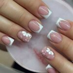 18 White Almond Nails With Clean Shapes Made for Simple Sleek Nails Fashion image by @usa_nailbeauty