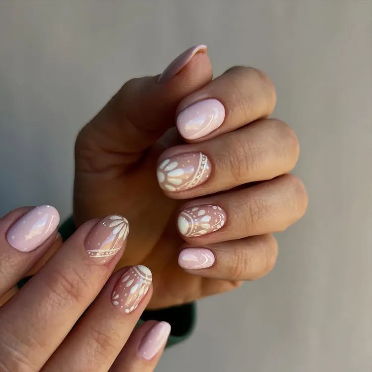 white-summer-nails_gossipandgloss_6.jpg