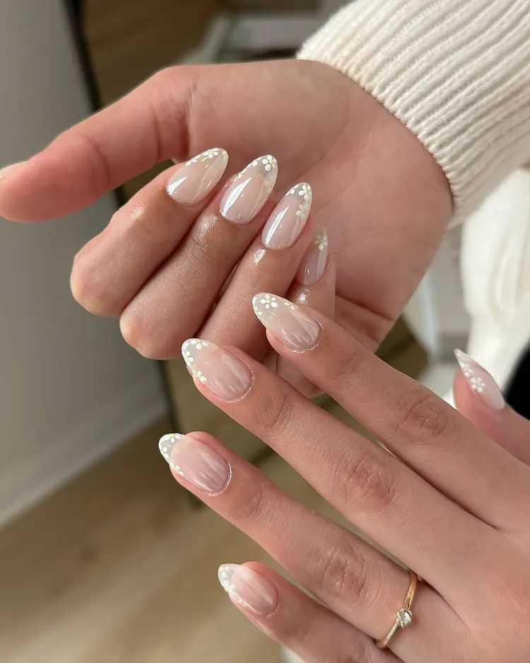 white-summer-nails_klawsbysonia_9.jpg