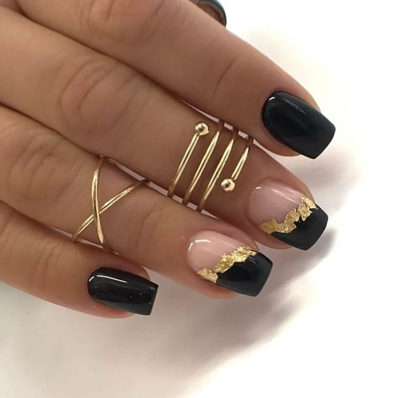 Black-French-Tip-Nails_viva_la_manicure_18.webp