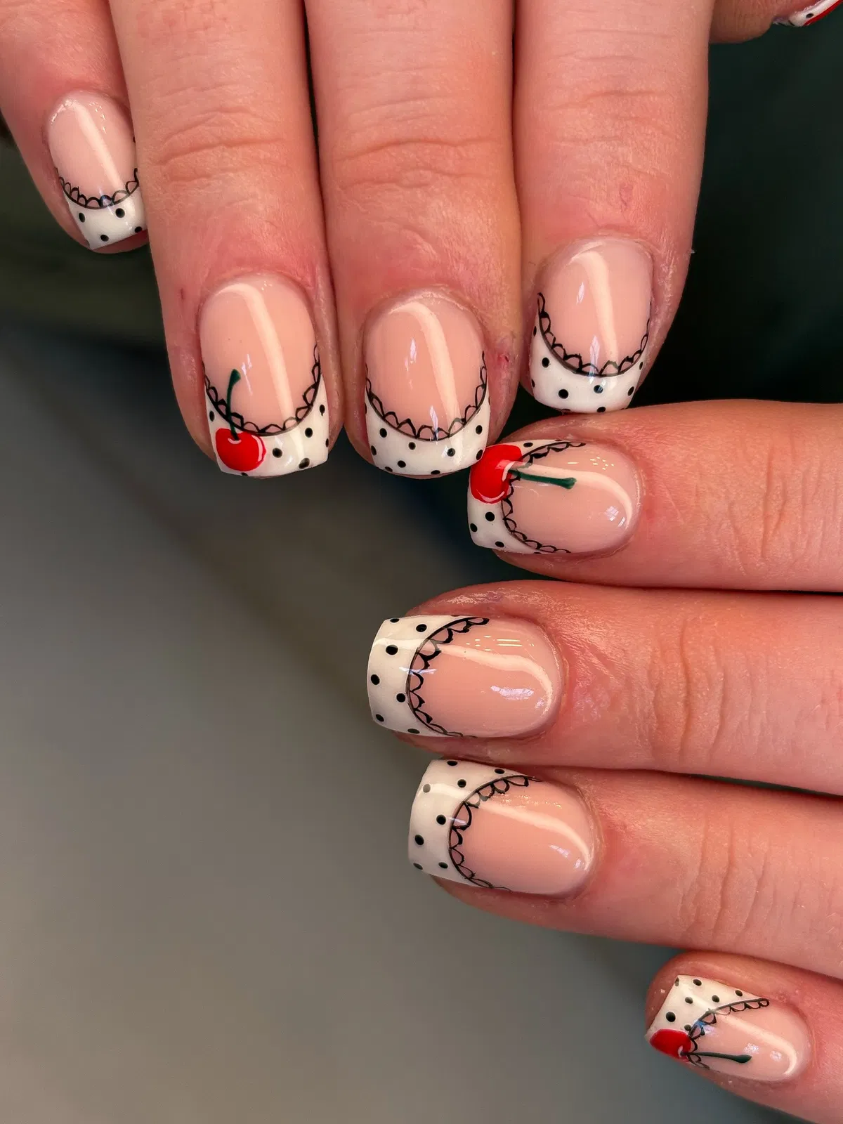 Black-Nails_baylaurelnails_18.webp