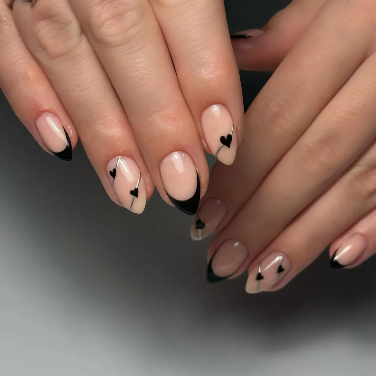 Black-Nails_oliviamaystudio__7.webp