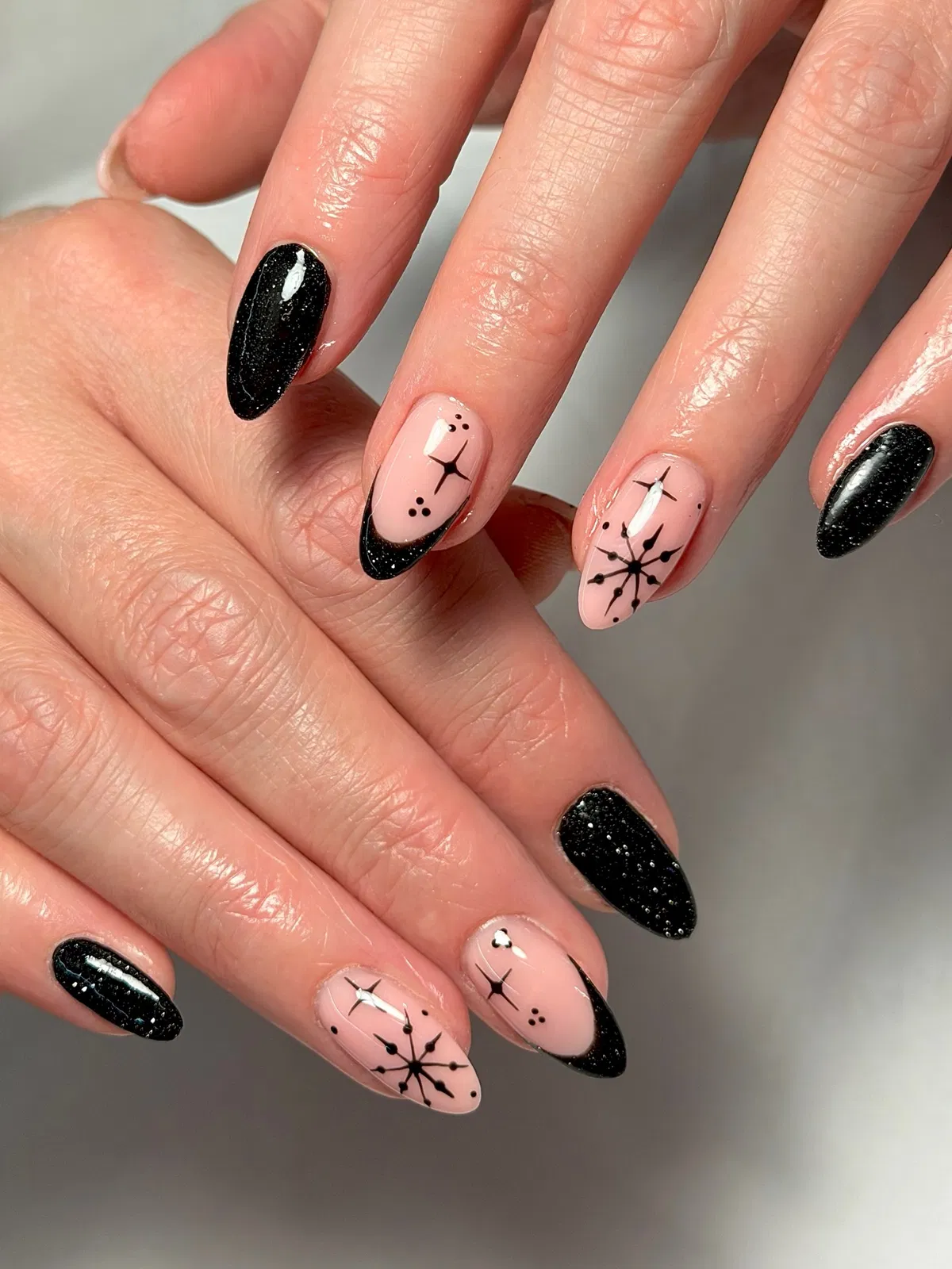 Black-Nails_scarlettsbeautyuk_16.webp