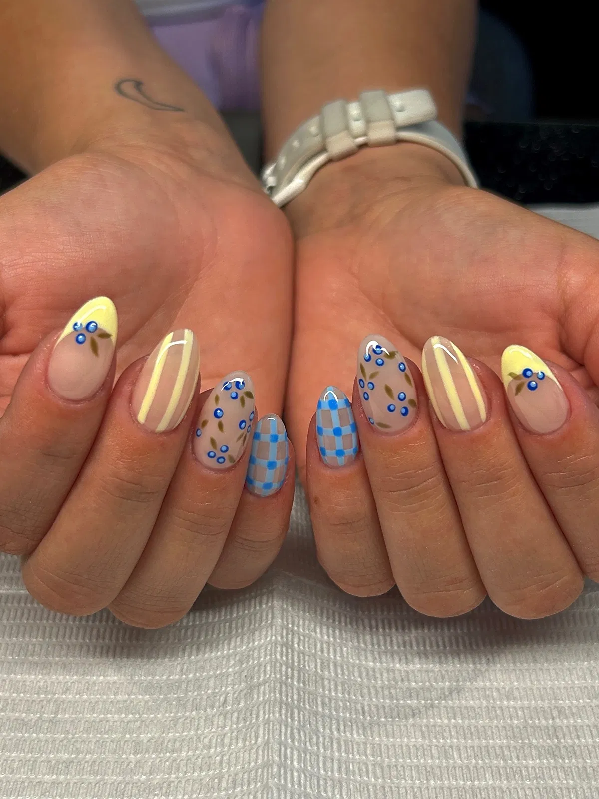 Chrome-Nails_jennys_salon_16.webp