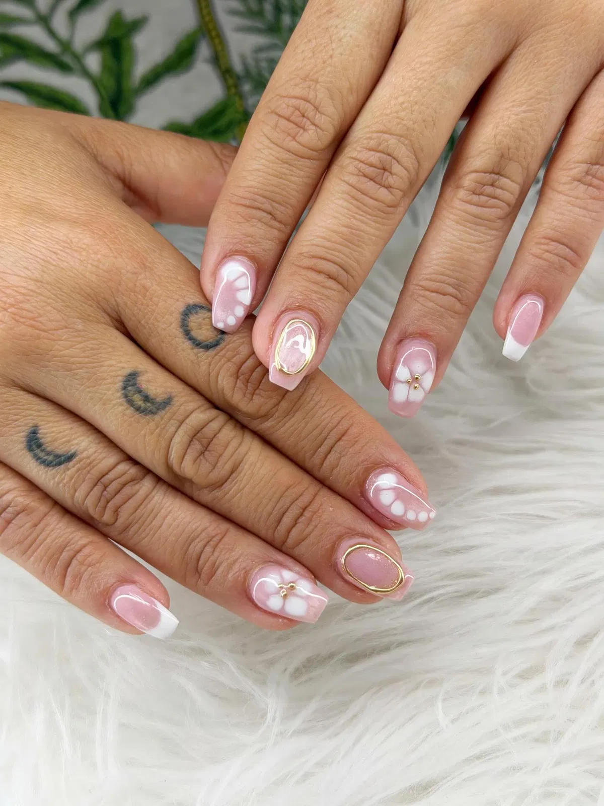 nude-pink-nails_emy.5490_5.webp