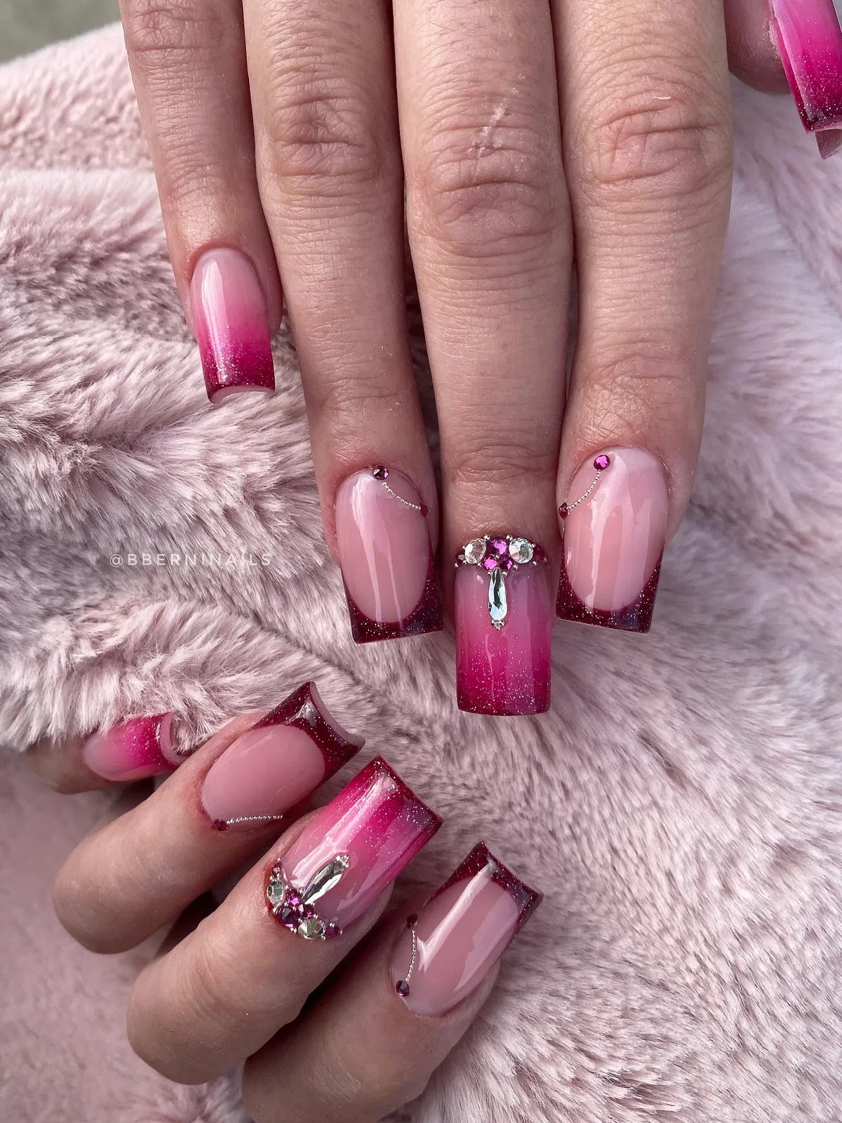 ombre-nails_bberninails_9.webp
