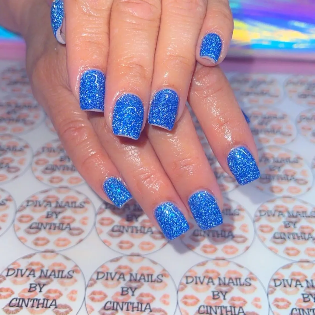 short-blue-nails_diva_nails_by_cinthia_13.webp
