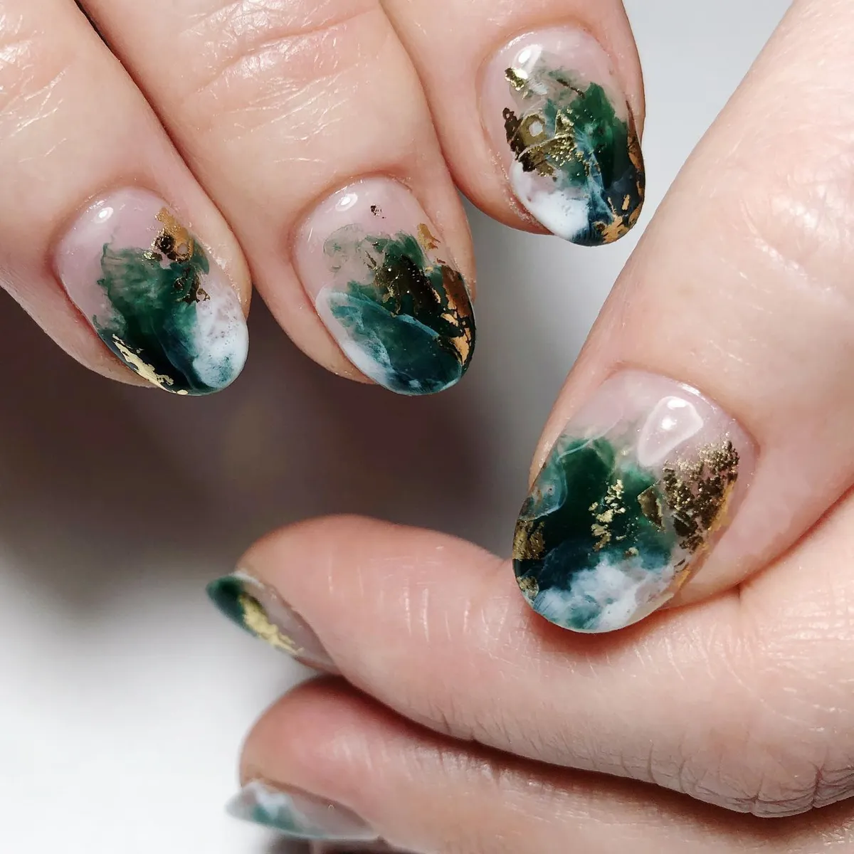 Dark-Green-Nails_swaknails_8.webp