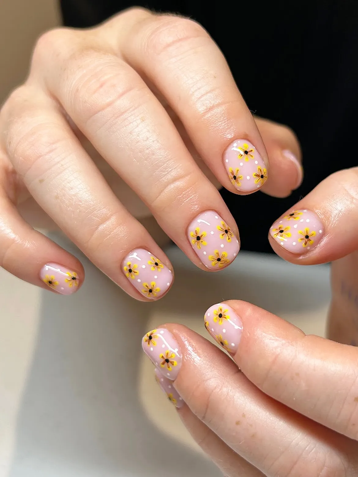 Sunflower-Nailssilkbeauty.uk_13.webp