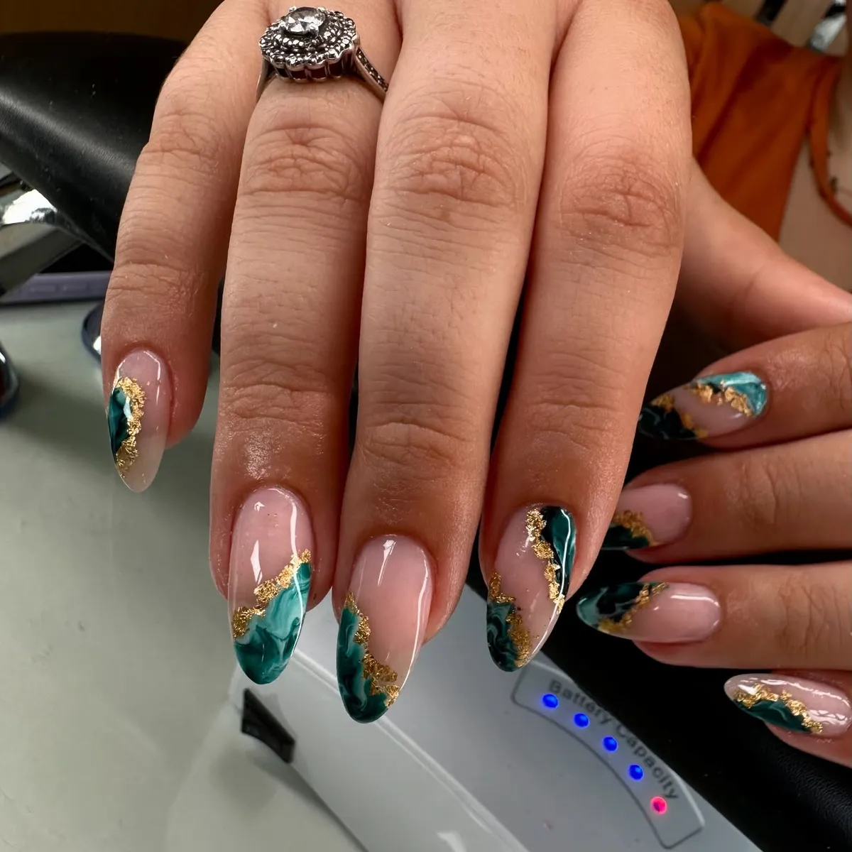 emerald-green-nails_projectbeauty.nailandbeauty_11.webp