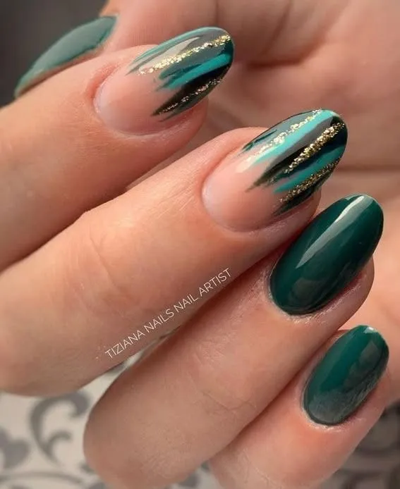 emerald-green-nails_riaana_nail_art_studio_14.webp