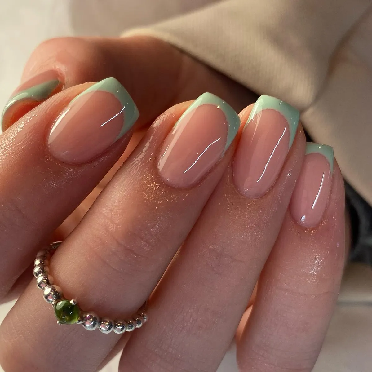 sage-green-nails_sugarandspice_nailandbeauty_14.webp