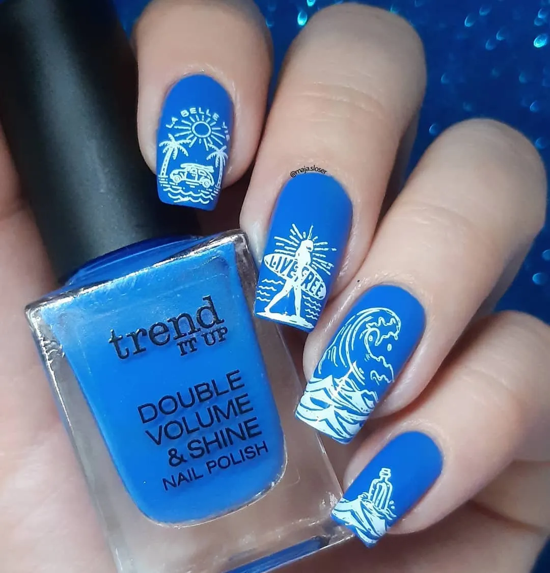 Blue nails with white beach line art