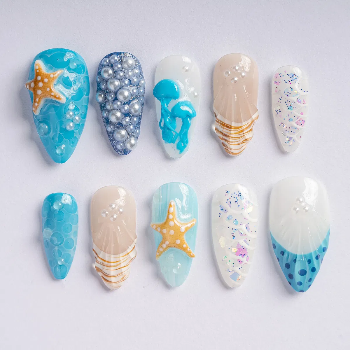 3D sea set with bubbles, beads, and iridescent confetti