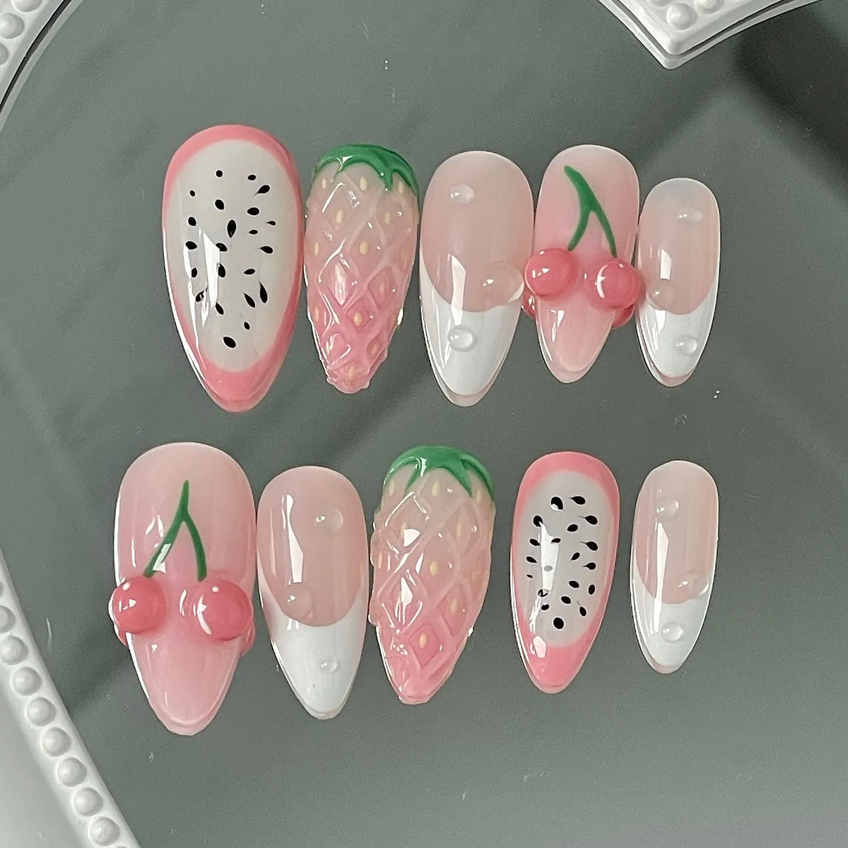 cute-summer-nails_kessii.her_5.webp