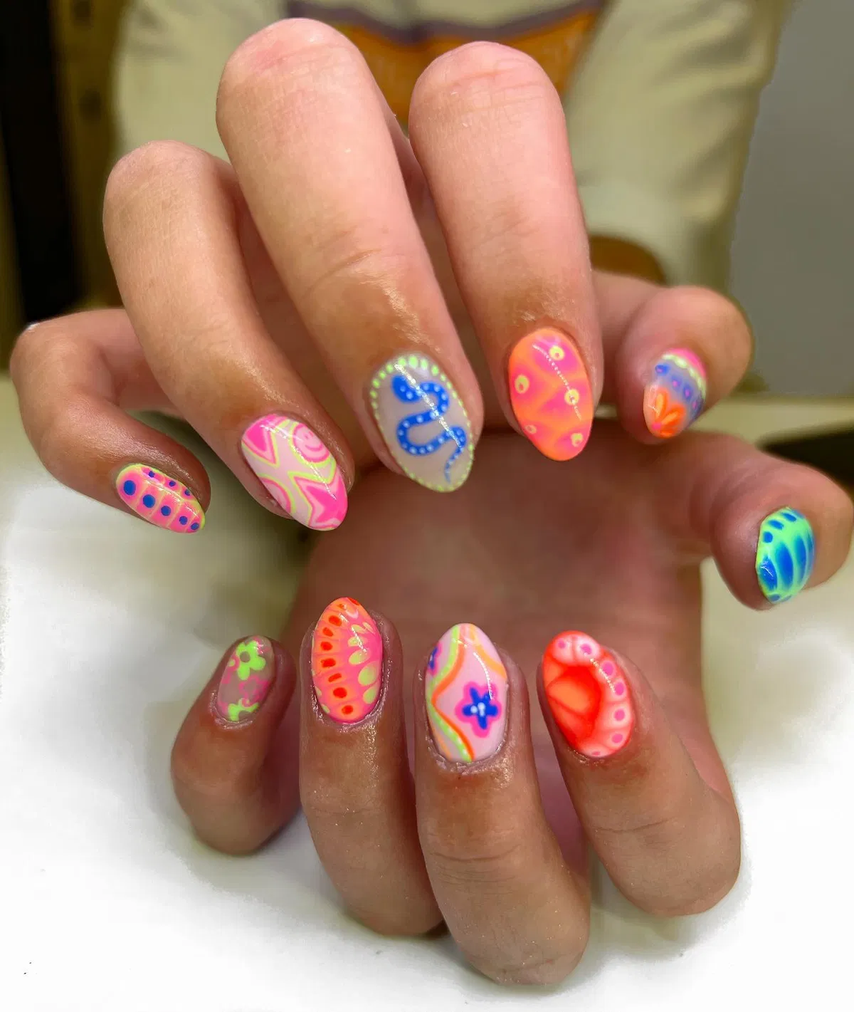 fun-summer-nails_stylebycambria_10.webp