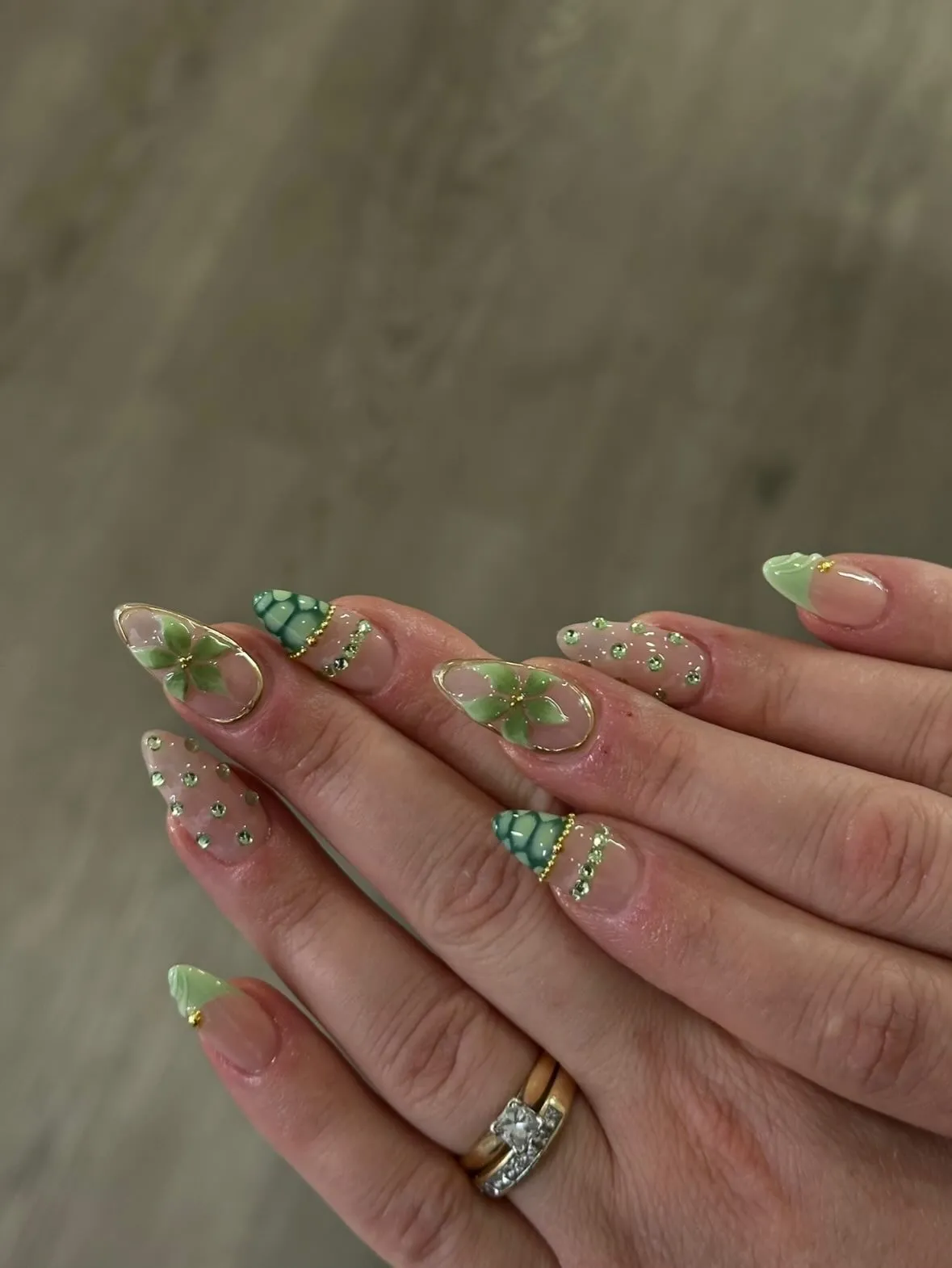 green-nails-acrylic_kookienails__5.webp