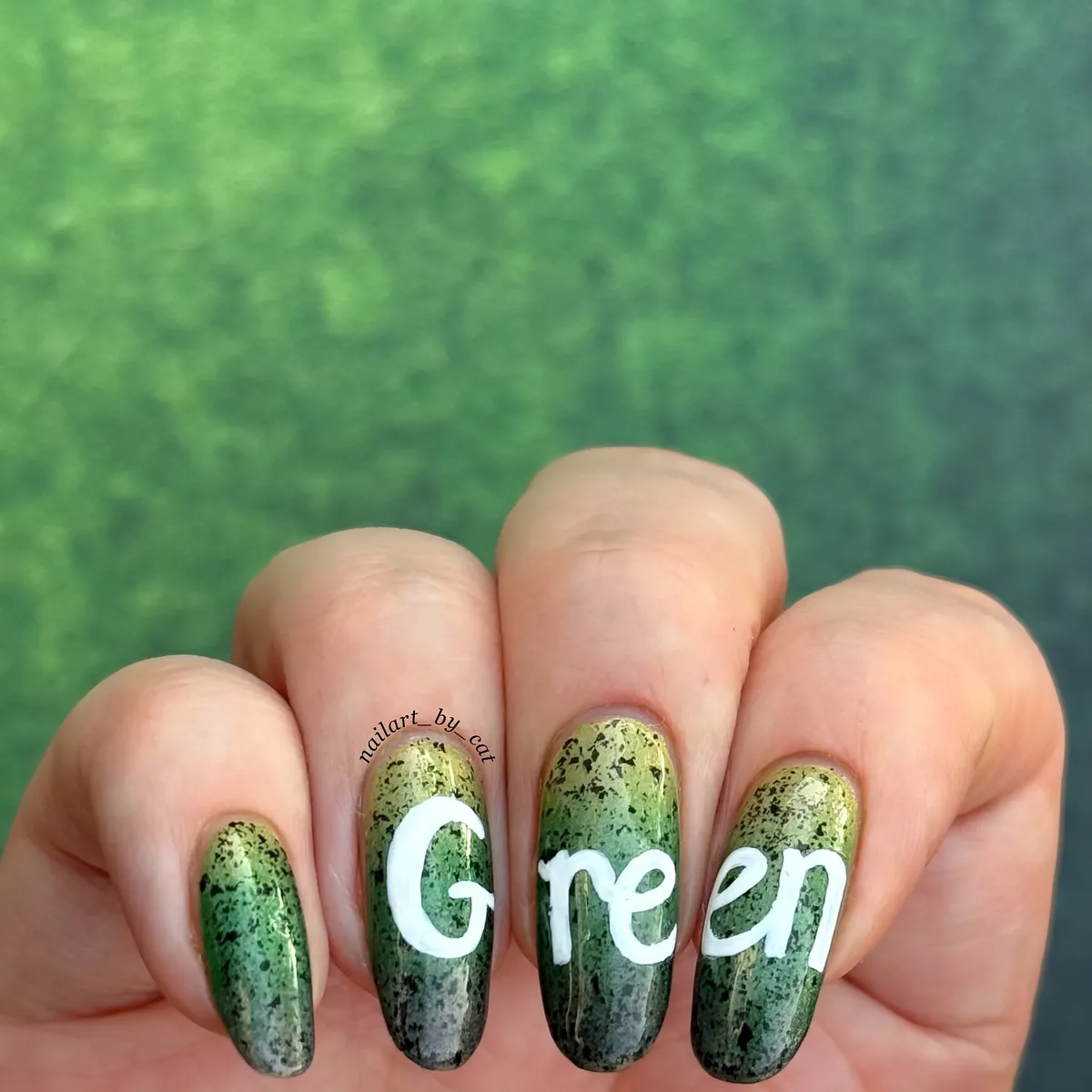 green-nails-acrylic_nailart_by_cat_10.webp