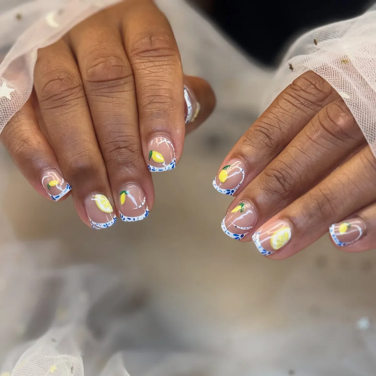 lemon-and-blue-nails_nailsbyalexvong_17-2.webp