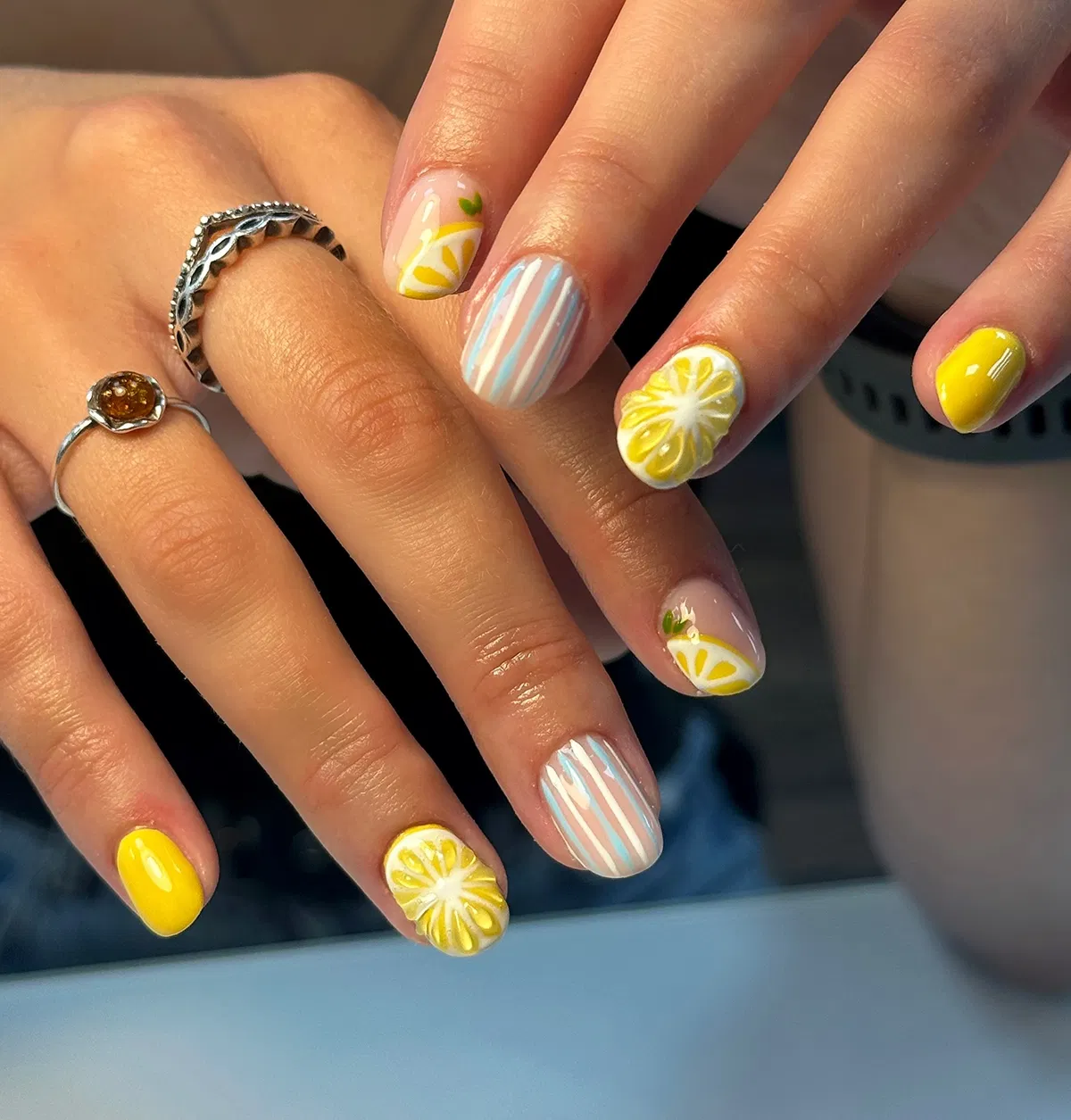 lemon-nails_lgbeautyy__12.webp