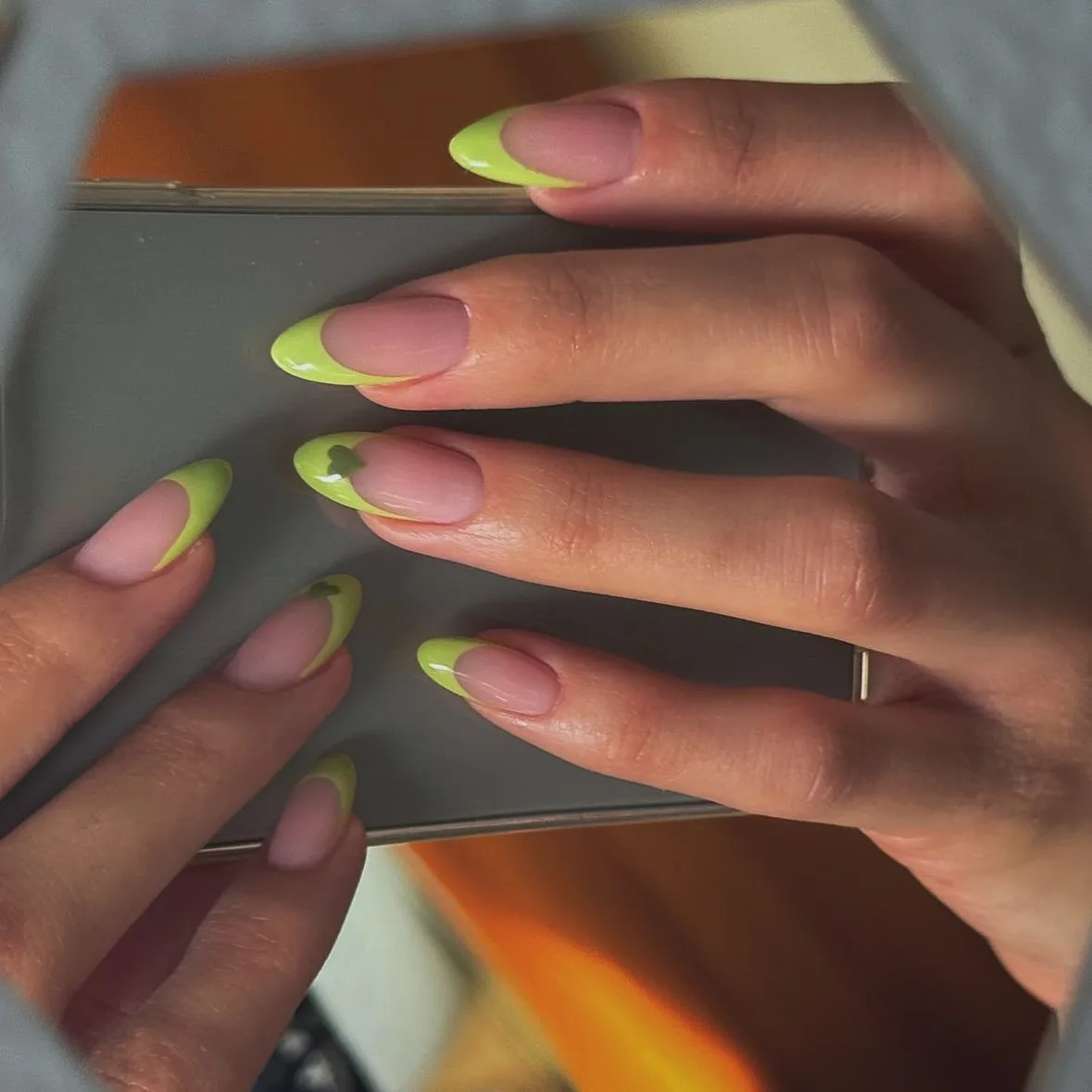 light-green-nails_mynails_anada_13.webp