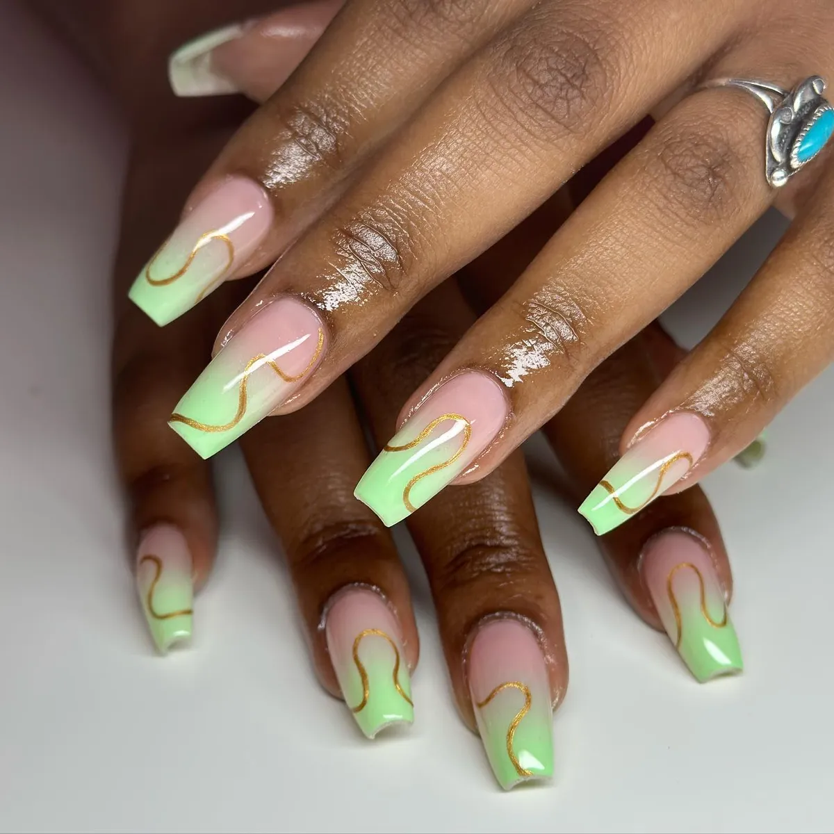 mint-green-nails_hkgelnails_17.webp