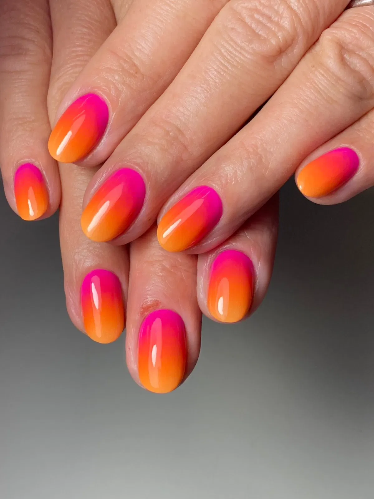 nails-summer_emilia_rose_beauty_4.webp