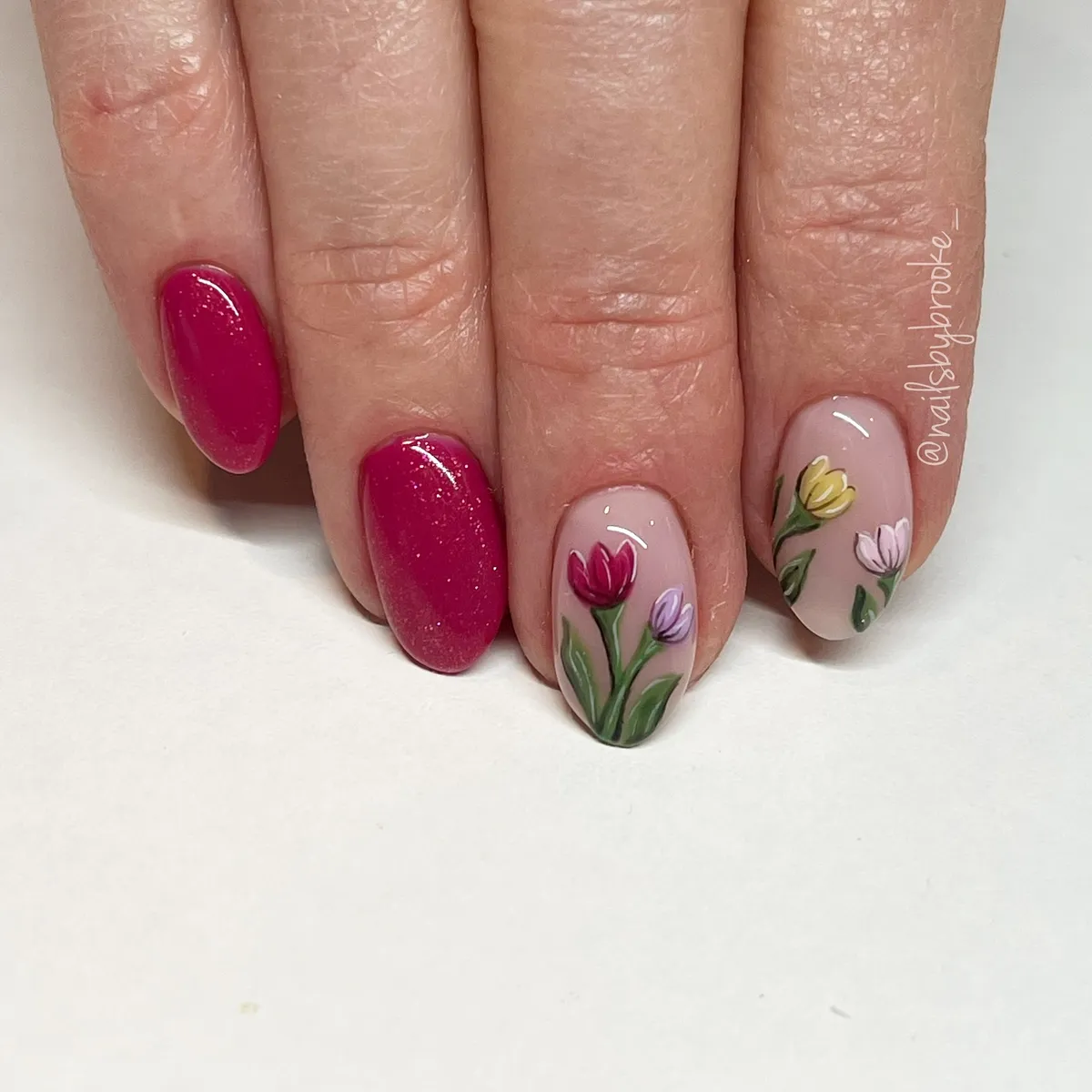 nails-summer_nailsbybrooke_10.webp