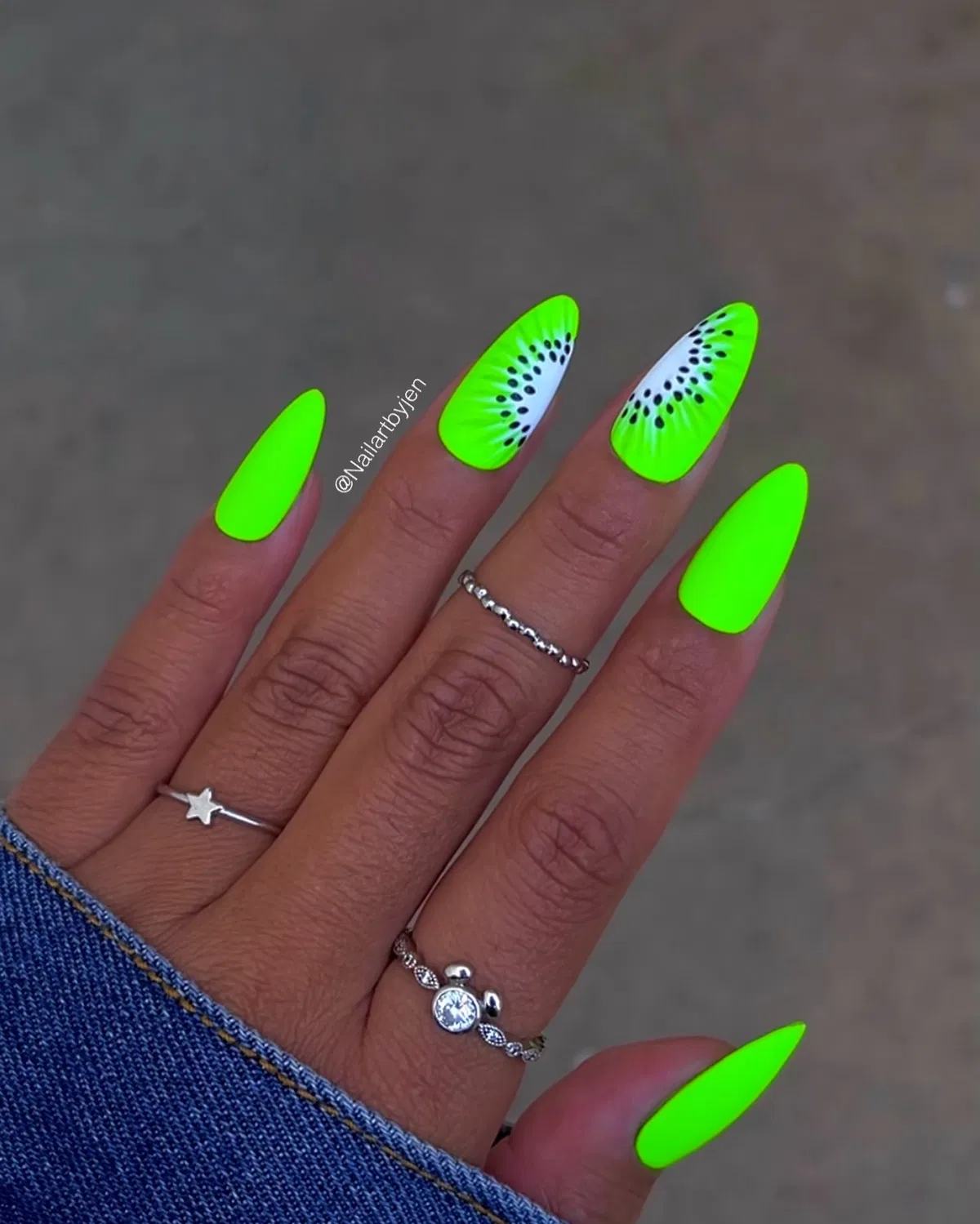Matte neon green with kiwi slice accents