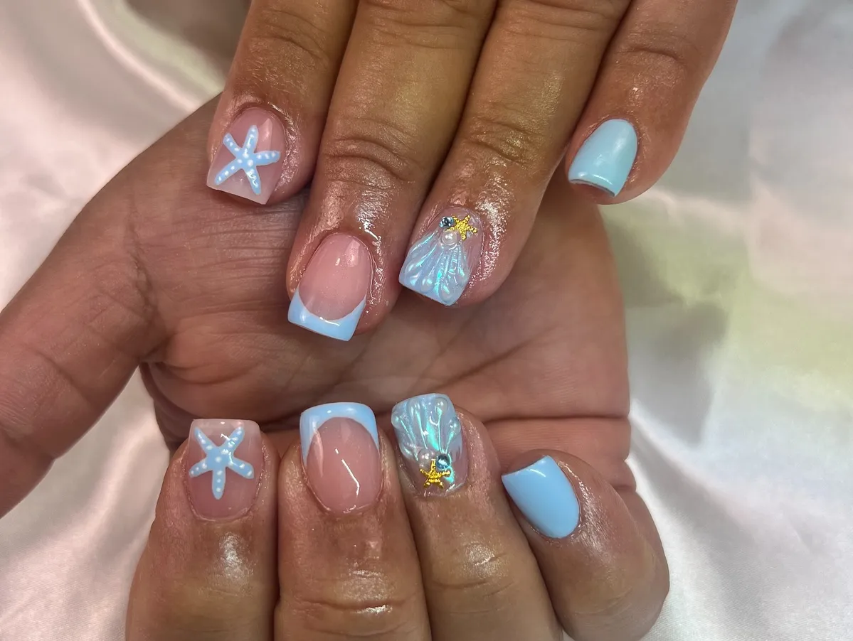 short-summer-nails_arletys__nails_6.webp