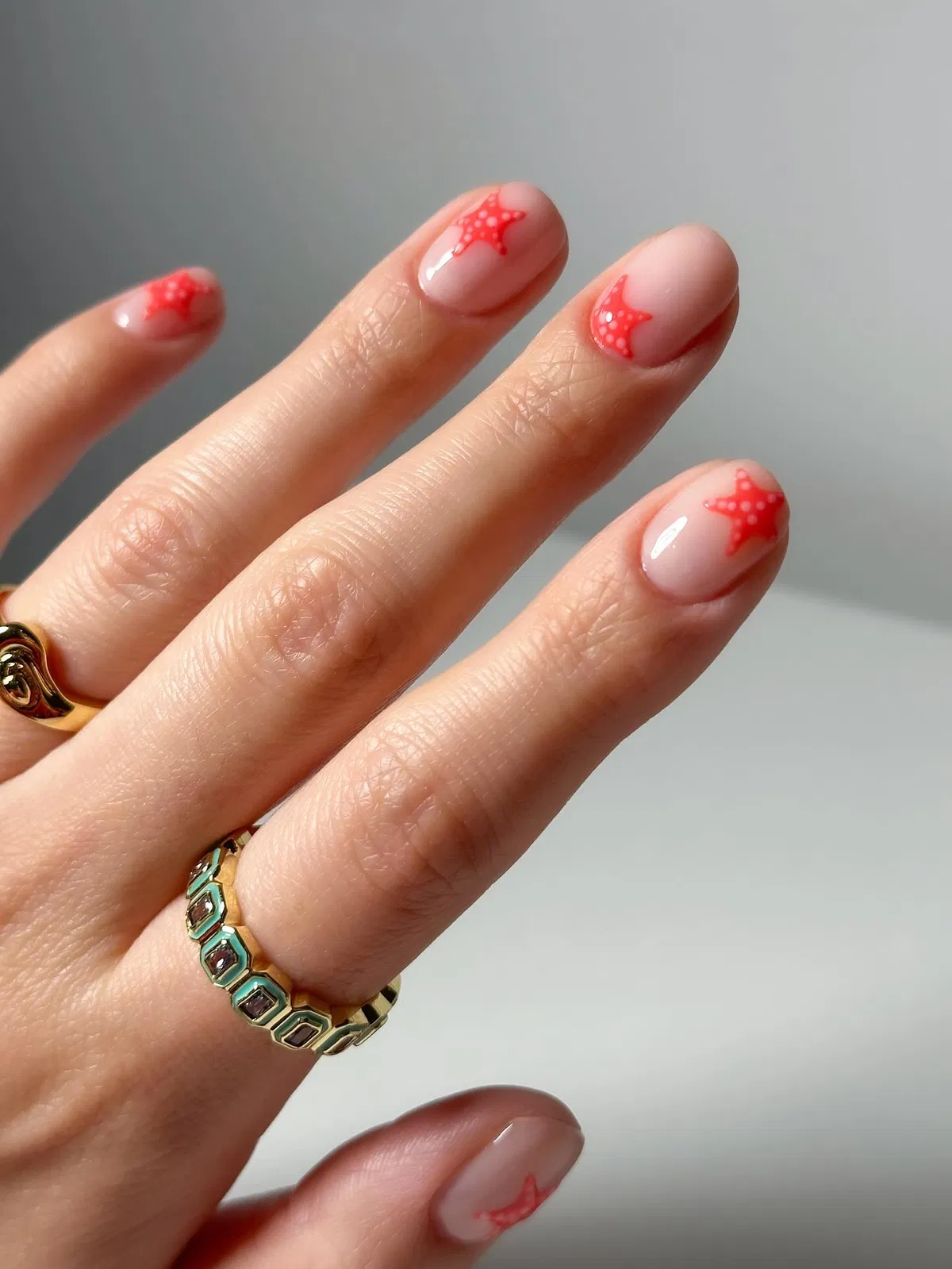short-summer-nails_disseynails_12.webp