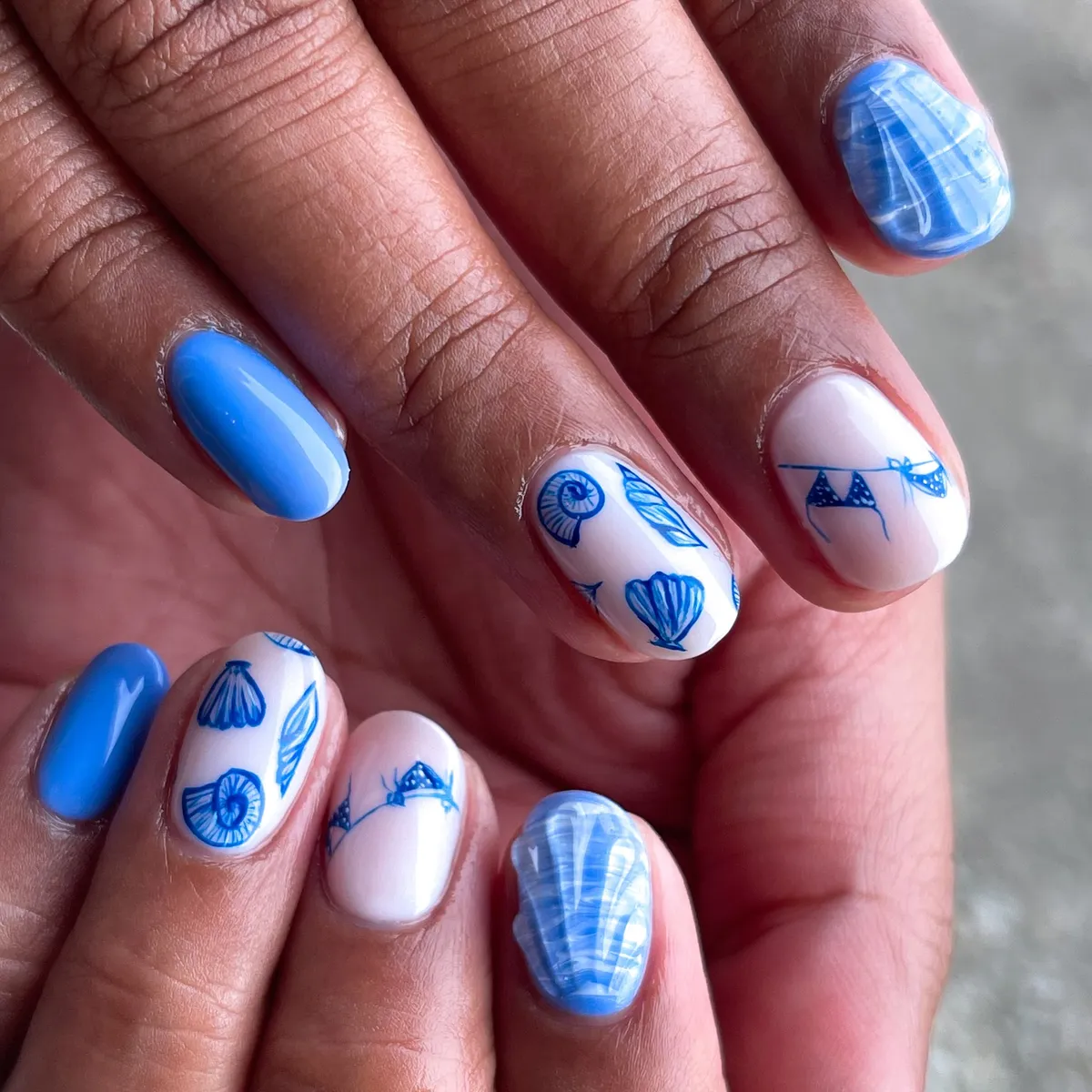 short-summer-nails_sunstonenailstudio_19.webp