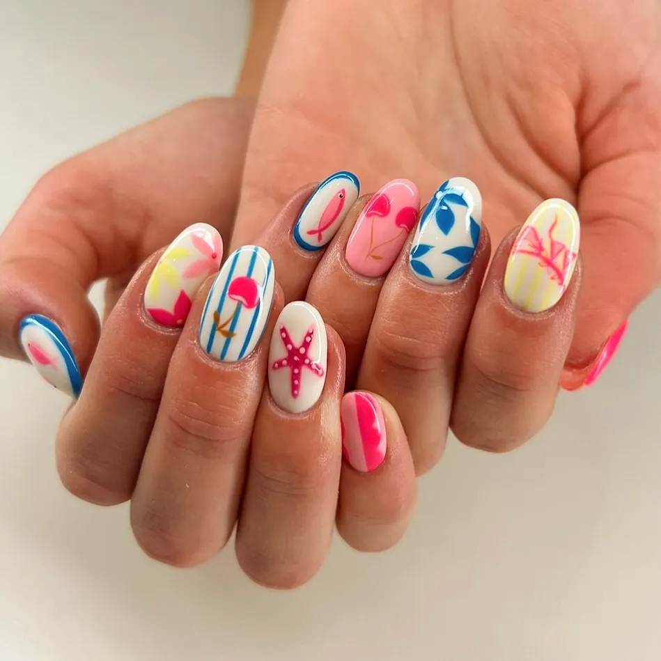 simple-summer-nails_nails_by_jenna.k_8.webp
