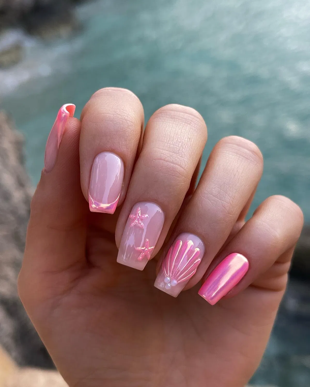 Pink glossy set with 3D shell and starfish details