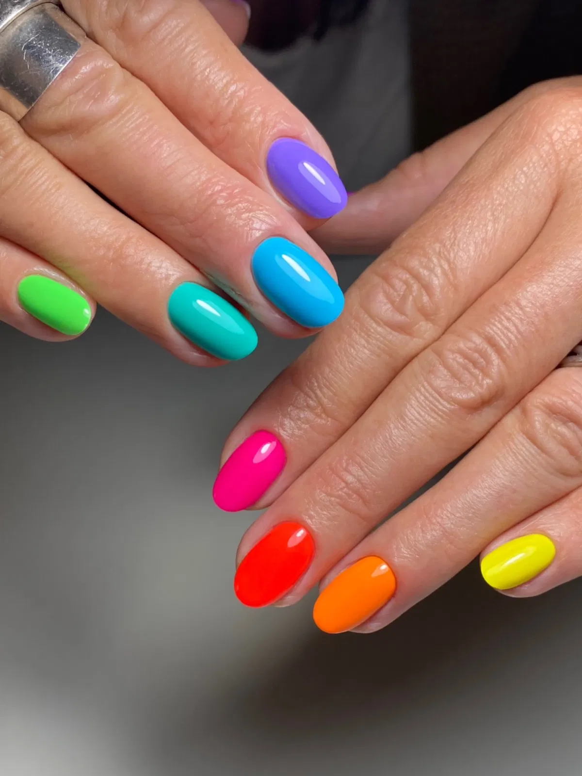 summer-nails-2026_emilia_rose_beauty_1.webp