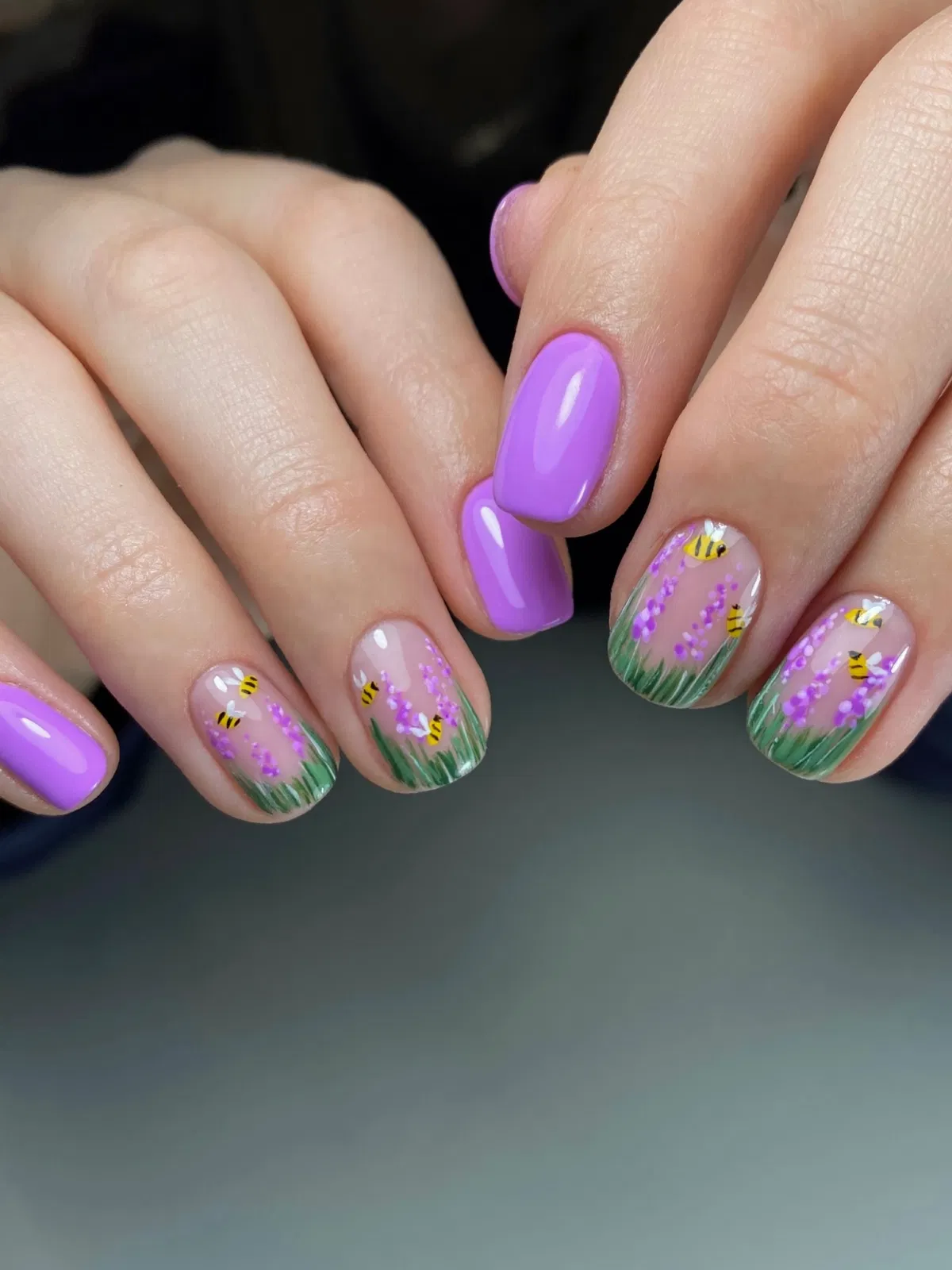 summer-nails-2026_emilia_rose_beauty_4.webp