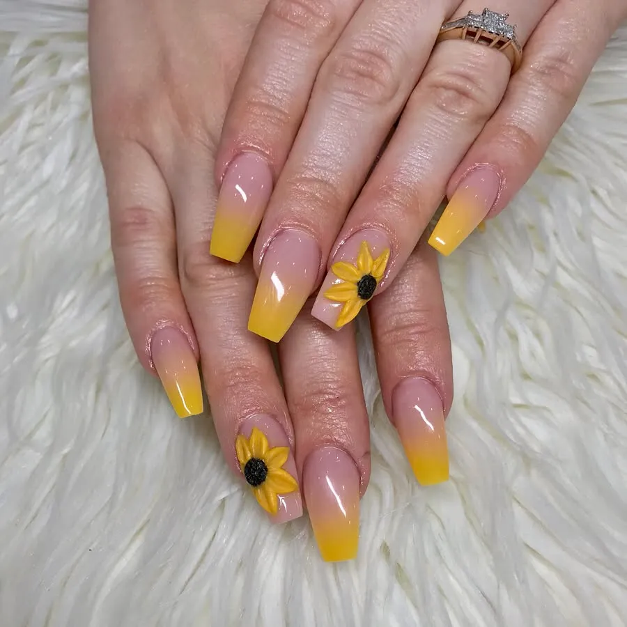 sunflower-nails-design_dazzlenailsandspa_2.webp