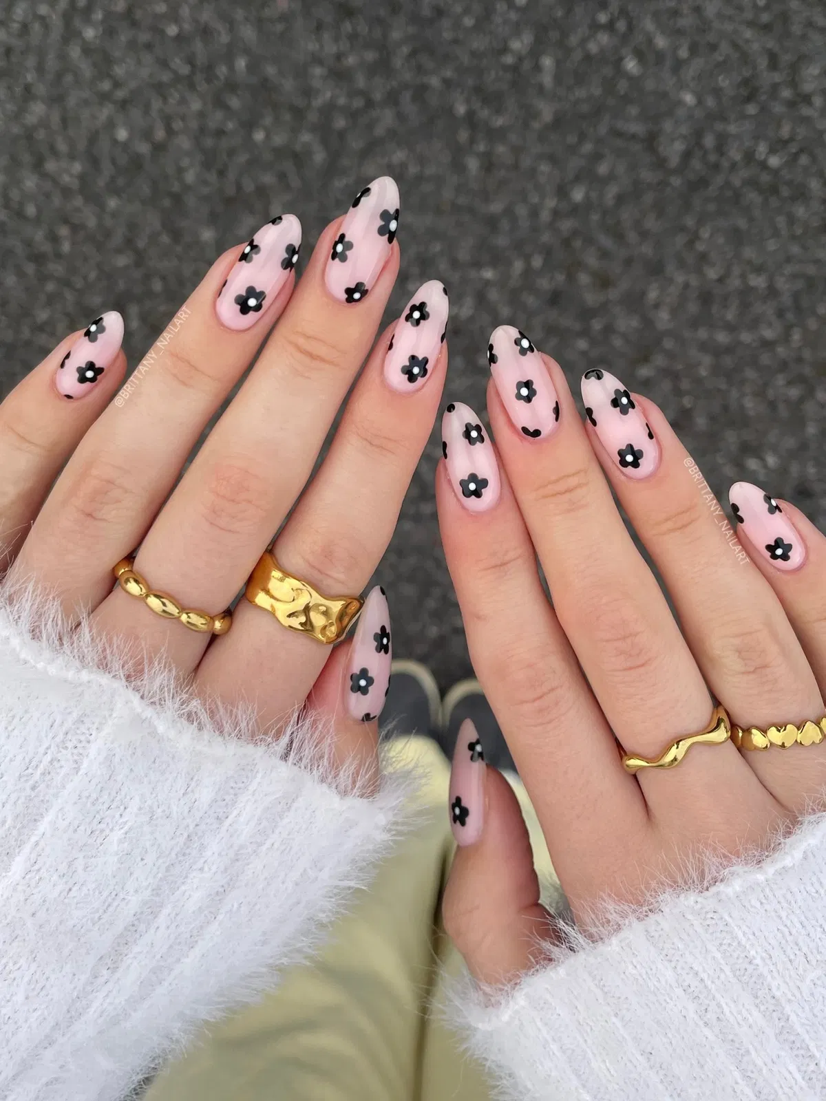 vacation-nails-summer_brittany_nailart_6.webp