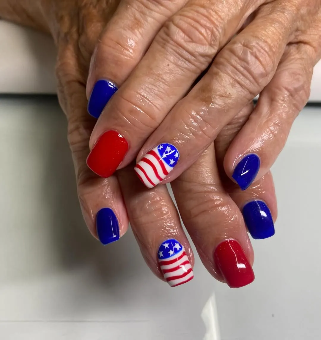 Short Square Red and Blue with Star-Stripe Accent Nails
