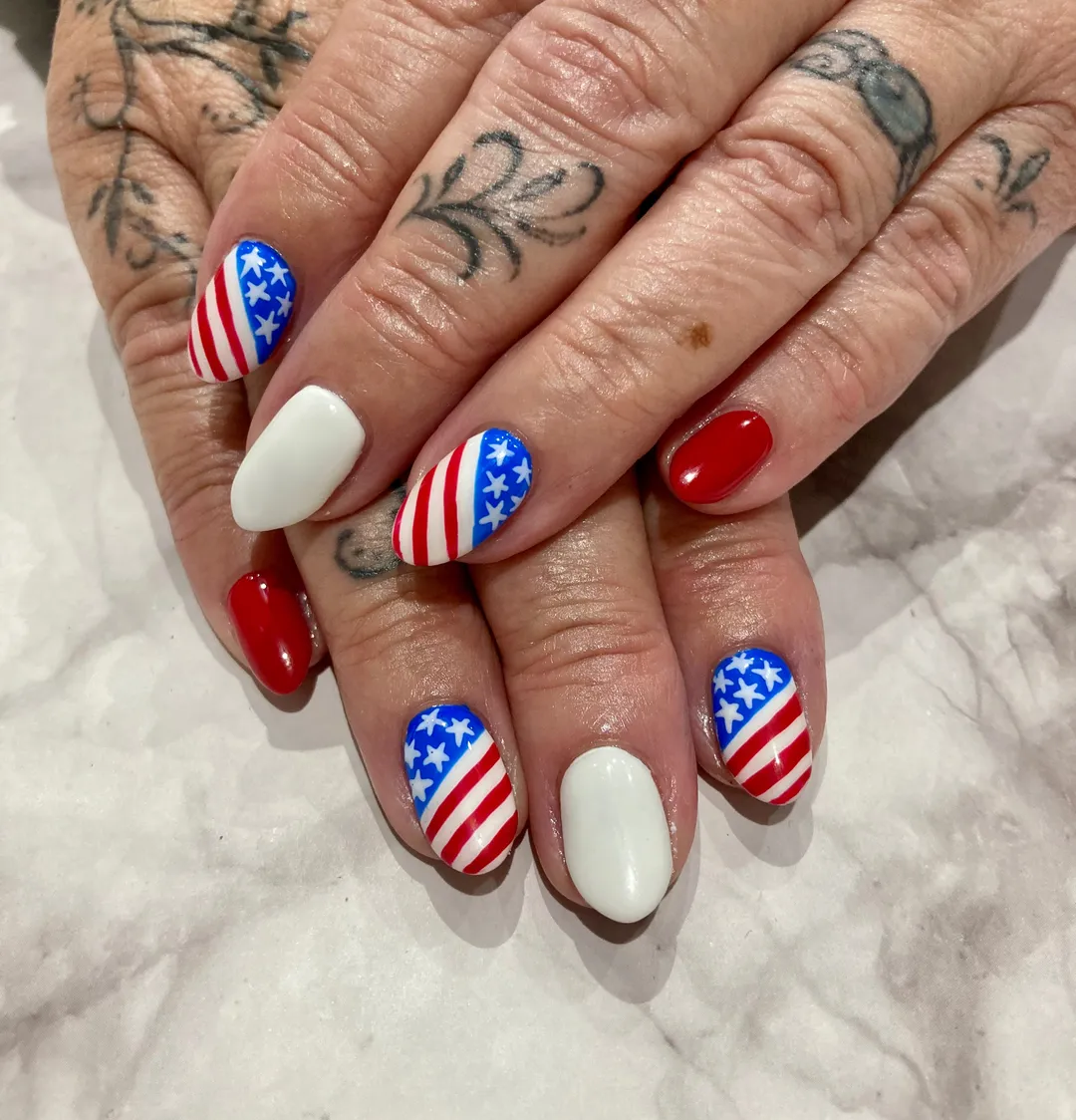 Alternating solid colors with star-and-stripe accents