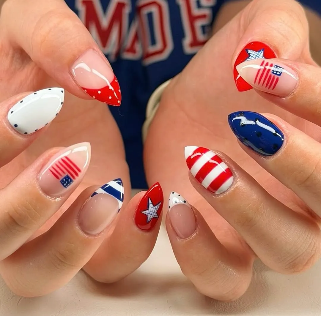 French tips and graphic stars with stripe accents