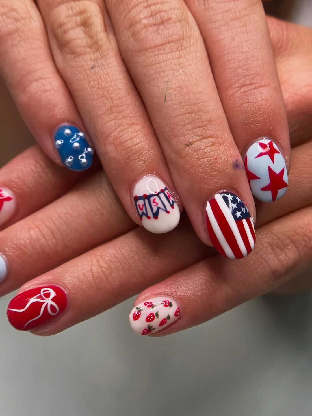 Text accent with stripes, stars, and small fruit motifs