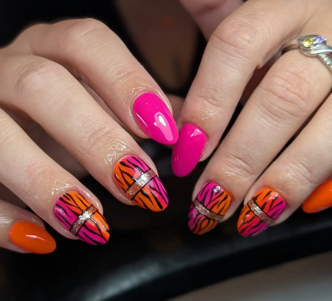 Pink-orange tiger stripes with glitter bands