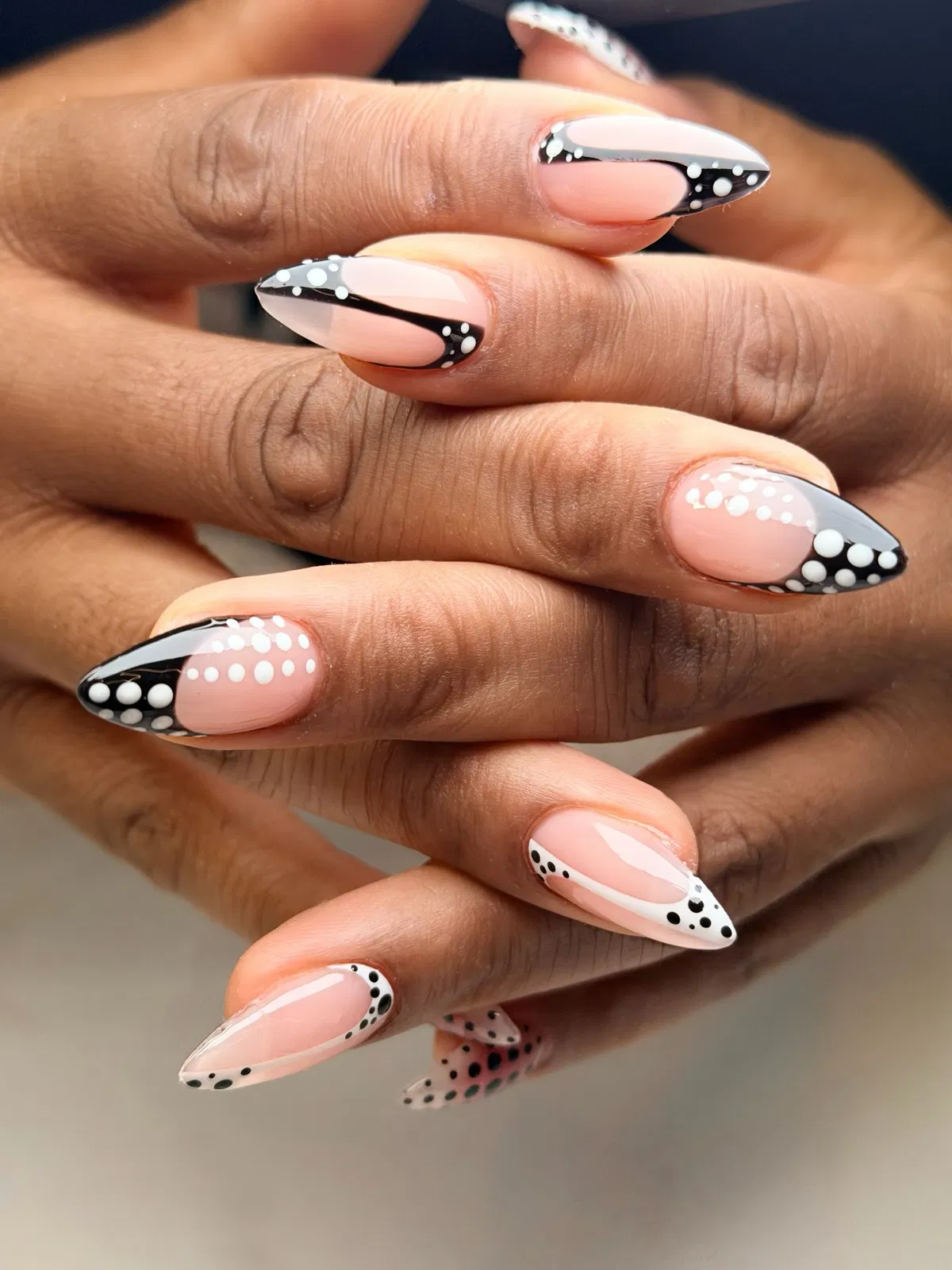 Diagonal black-and-gray tips with white dot gradients